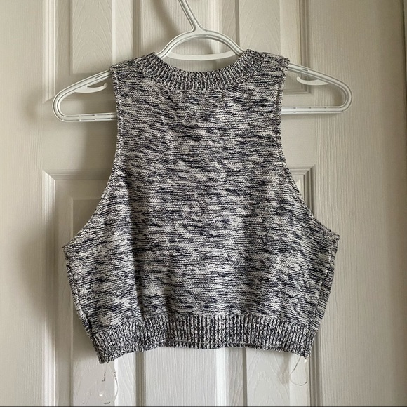 NWT - Knit Crop Top - Picture 4 of 7